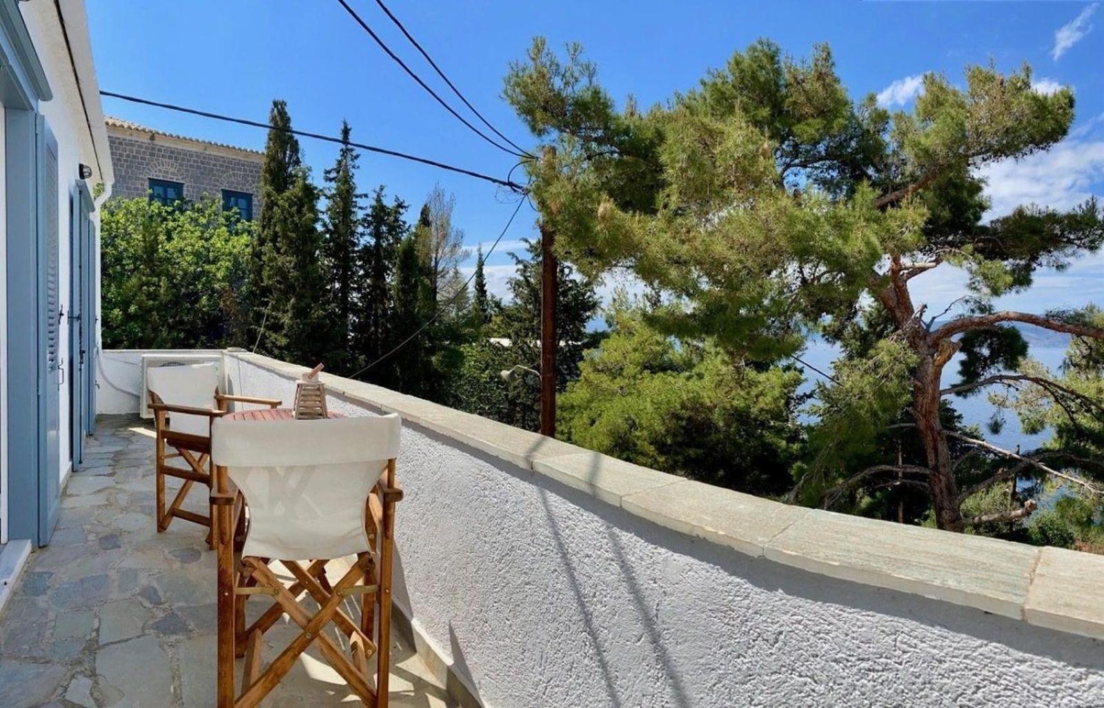 Pine Trees And Sea View Houses In Hydra - Daphne, Chloe, Myrto, Eleni Rom bilde
